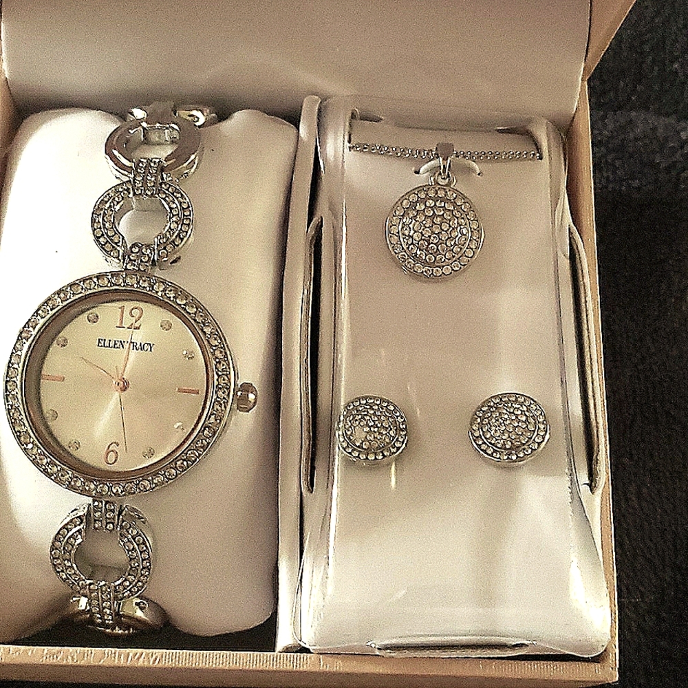 Ellen Tracy jewelry